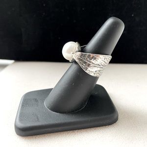 Sterling silver nestled ring with pearl